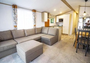 Beautiful Caravan With Decking At Azure Seas In Suffolk, Sleeps 6 Ref 32004Az