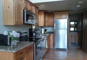 Beautiful Chalet With Mountain Views located 1 mile from Glacier National Park