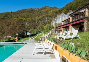 Beautiful chalet with Swimming Pool in Lombardy