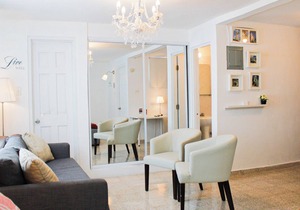 Beautiful Chandeliers, Cozy & Enjoyable Studio - Balcony/REE WIFI - 201