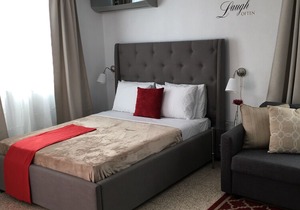 Beautiful Chandeliers, Cozy & Enjoyable Studio - Balcony / FREE WIFI - 202
