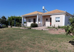Beautiful, cheap holiday house in the country with terrace Messenia, Peloponnese