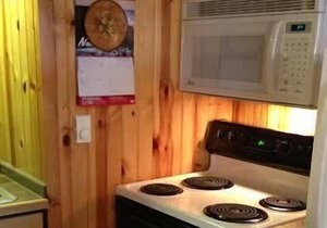 Beautiful, Comfy, Rustic Ski Chalet Steps From Ski Brule Mountain - LEFT side