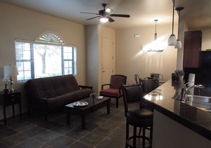 Beautiful Condo In Placita Escondida near River Walk- All New Furniture!