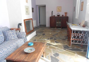 Beautiful country home on Syros island, Greece
