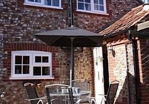 Beautiful, Detached, Traditional Norfolk Cottage In Quiet Village Location.