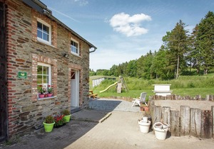 Beautiful Farmhouse in Brisy with Sauna