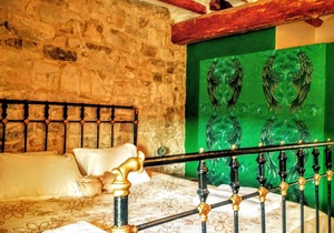 beautiful farmhouse with summer pool in stonehouse of the 18th century with pool