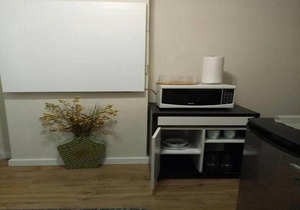 Beautiful Furnished Basement Suite In Airdrie