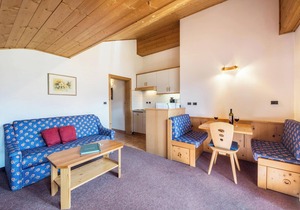 Beautiful Holiday Apartment Holunder with Mountain View