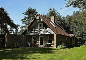 Beautiful Holiday Home in Øster Assels with Roofed Terrace