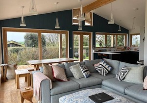Beautiful holiday home, just a walk away from Talland beach.