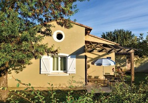 Beautiful home in Raphèle-lès-Arles