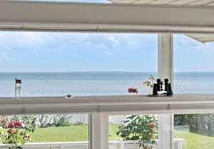 Beautiful home in Bjert with kitchen