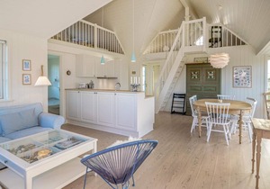 Beautiful home in Blåvand with WiFi