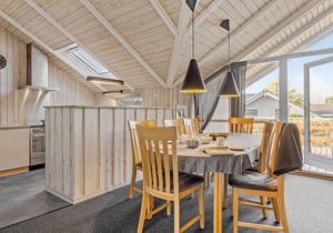 Beautiful home in Bogense with kitchen