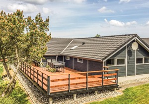 Beautiful home in Bogense with kitchen
