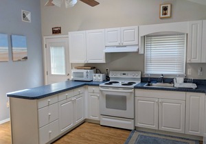 Beautiful Home in Holgate 0.1 Miles From The Beach!