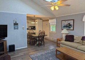 Beautiful Home in Holgate 0.1 Miles From The Beach!