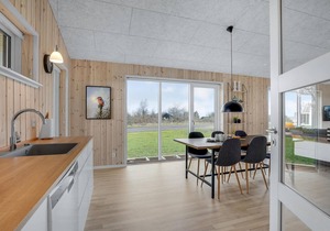 Beautiful home in Løgstrup with kitchen