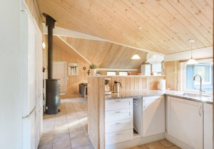 Beautiful home in Oksbøl with WiFi