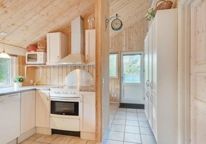 Beautiful home in Oksbøl with WiFi
