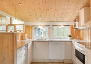 Beautiful home in Oksbøl with WiFi