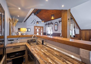 Beautiful home in Popovaca with kitchen