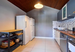Beautiful home in Popovaca with kitchen