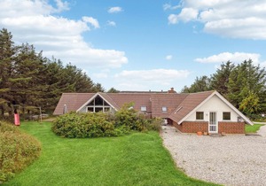 Beautiful home in Ringkøbing with sauna