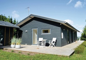 Beautiful home in Skals with WiFi