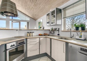 Beautiful home in Strøby with WiFi