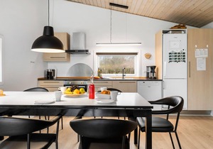 Beautiful home in Vestervig with WiFi