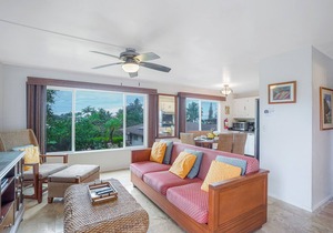 Beautiful Home Just Up From Brennecke's Beach w/Free WiFi and Ocean Views
