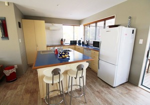 Beautiful home 1 minute from the beach