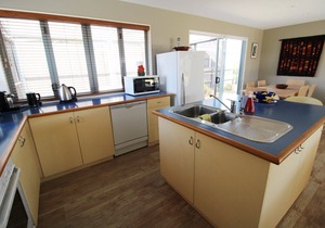Beautiful home 1 minute from the beach