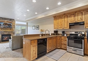 Beautiful Huntsville Vacation Rental 10 Mins from Snowbasin LS40