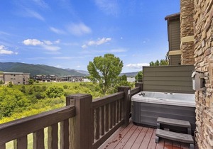 Beautiful Huntsville Vacation Rental 10 Mins from Snowbasin LS40