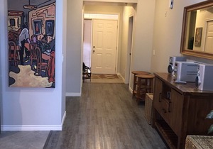 BEAUTIFUL LAKEFRONT, GROUNDFLOOR CONDO AVAILABLE, IDEAL UBCO RENTAL