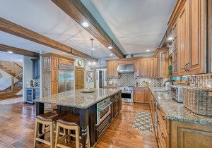 Beautiful lakefront home with hot tub, game room, washer/dryer & private dock