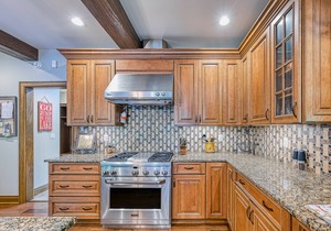 Beautiful lakefront home with hot tub, game room, washer/dryer & private dock