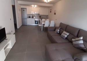 BEAUTIFUL MODERN APARTMENT WITH HEATED POOL !
