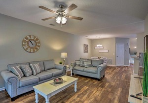 Beautiful Myrtle Beach Condo on Golf Course with Pool