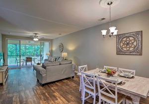 Beautiful Myrtle Beach Condo on Golf Course w/Pool