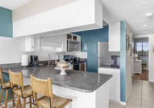 Beautiful Ocean Front 5th Flr Condo