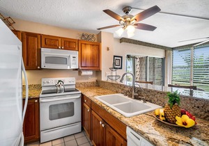 🏖️Beautiful Ocean Views | Top Floor | Concierge Included