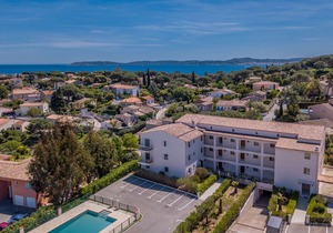 Beautiful Penthouse With Pool, 500 M From THE Beaches