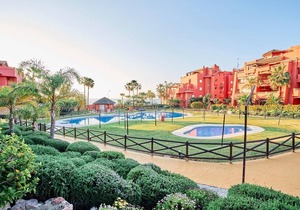 Beautiful Penthouse Near the Beach with Sea View, Pool, Wi-Fi, A/C, Balcony & Terrace