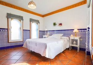 Beautiful Penthouse with Jacuzzi and views of Lake La Viñuela