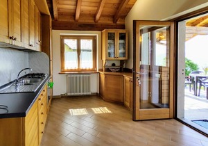 Beautiful private villa for 6 guests with WIFI, TV, patio, pets allowed and parking